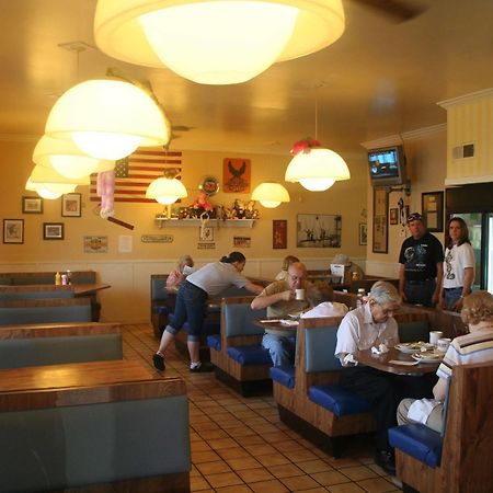 King'S Inn Huntsville Dış mekan fotoğraf